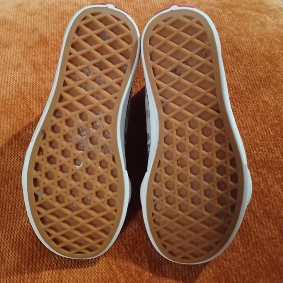 Vans Shark High Tops • Kids 11.5 • Back To School - Picture 7 of 9